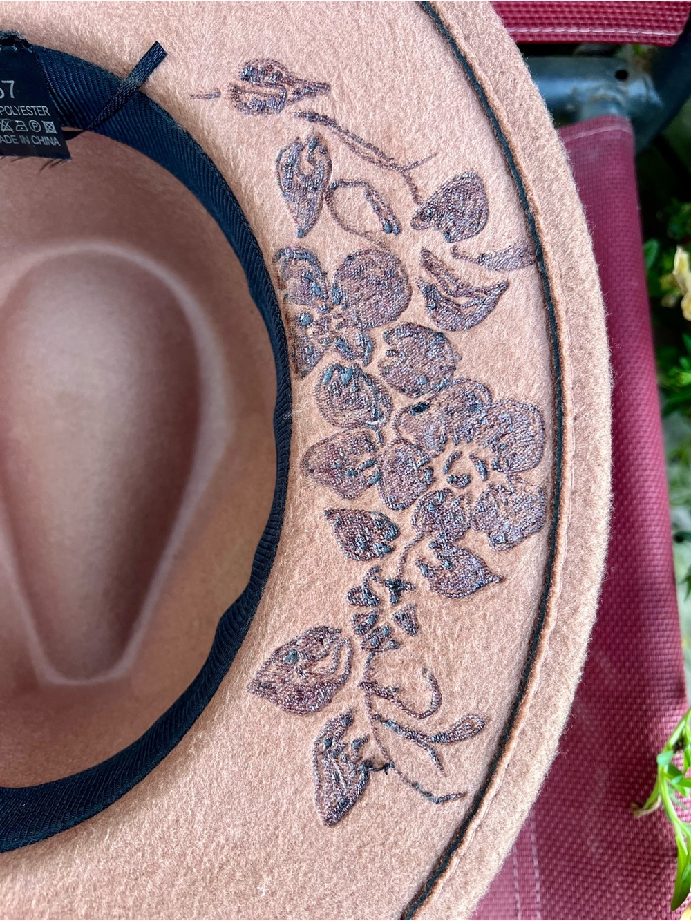 HAND BURNED BROWN FELT RANCHER HAT with FEATHER TRIM - Picture 8 of 13